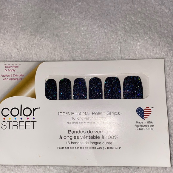 NWT Color Street Holidaze shimmering beautiful nail polish sheets instant mani! - Picture 1 of 4